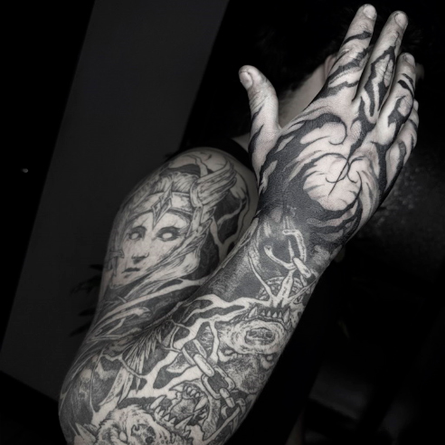 axel-tatuador-realismo.blackwork