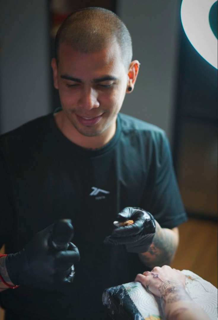 tatuador-victor-alpedrete