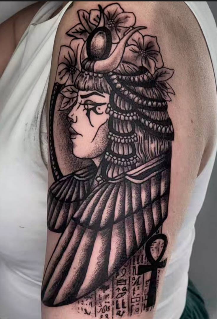 tatuaje-black-work-rostro-mujer-egipto